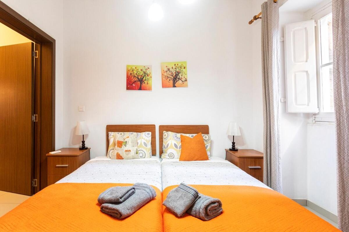 Superbly Located Cosy 2-Bedroom Apartment 발레타 외부 사진