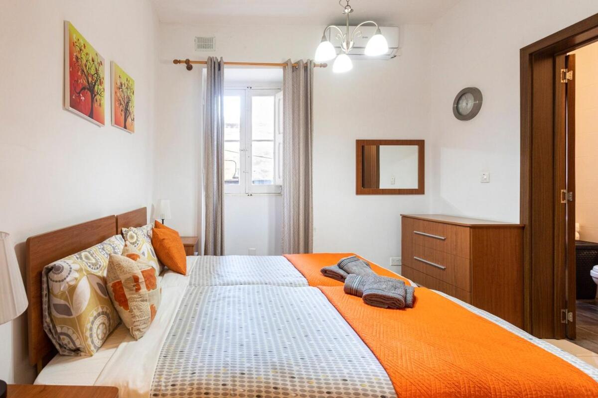 Superbly Located Cosy 2-Bedroom Apartment 발레타 외부 사진